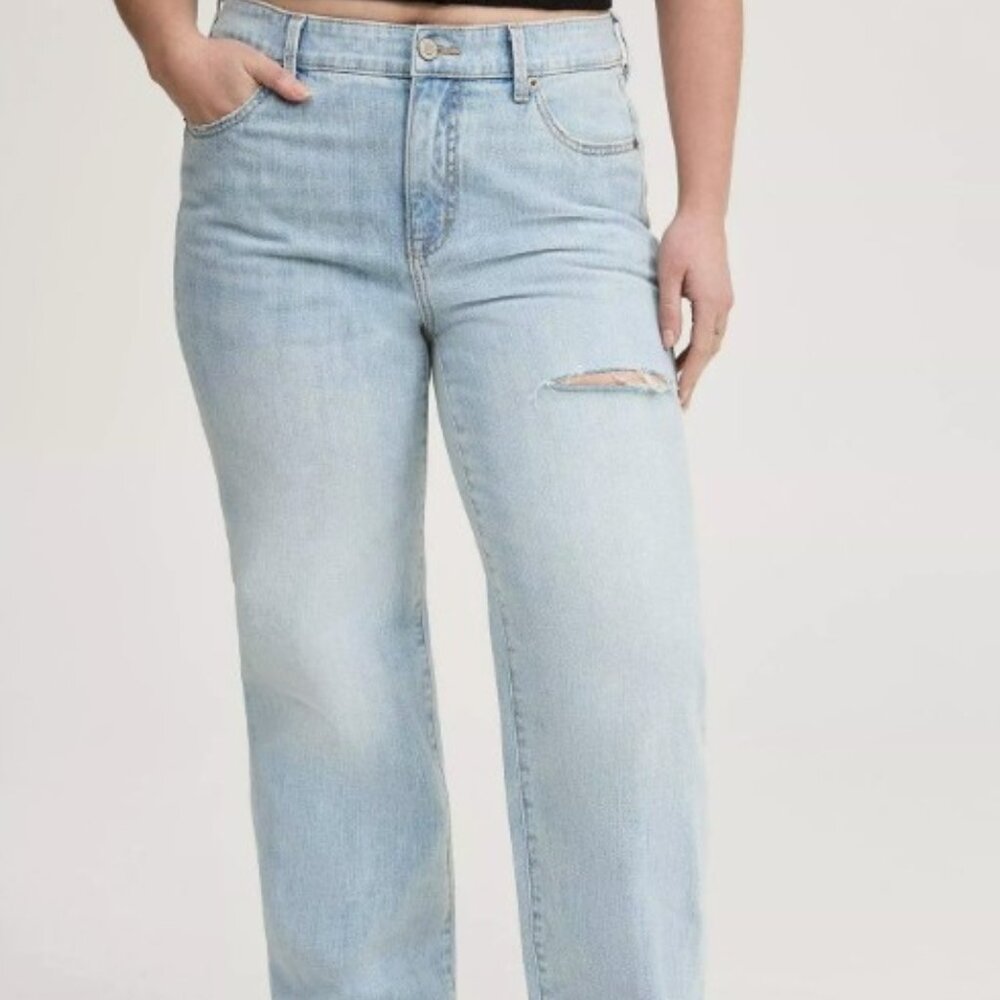 NWT-Torrid Perfect Mid-Rise Wide-Leg Jean